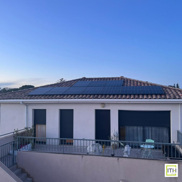 Pose de panneaux photovoltaïques cabinet de kiné dans l'hérault 34 à Montpellier