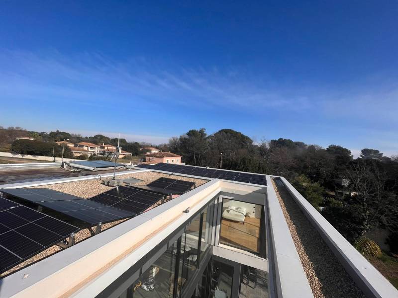 comment nettoyer ses panneaux photovoltaïques à Montpellier